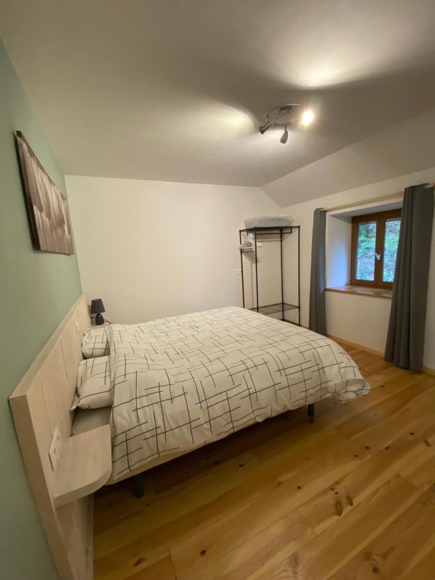 Veyrinas 43 Panzió Saint-Yrieix-la-Perche Kültér fotó